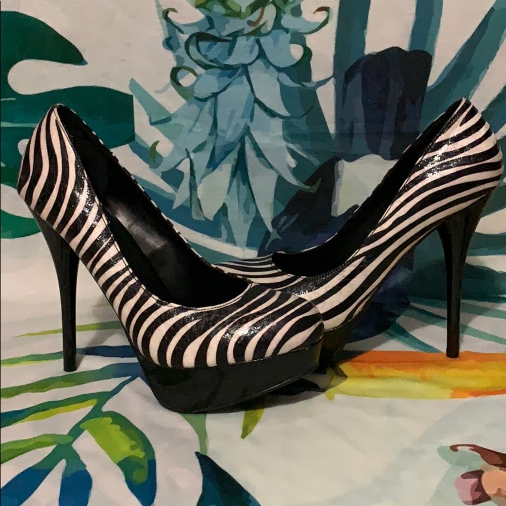 💕 zebra heels faux leather